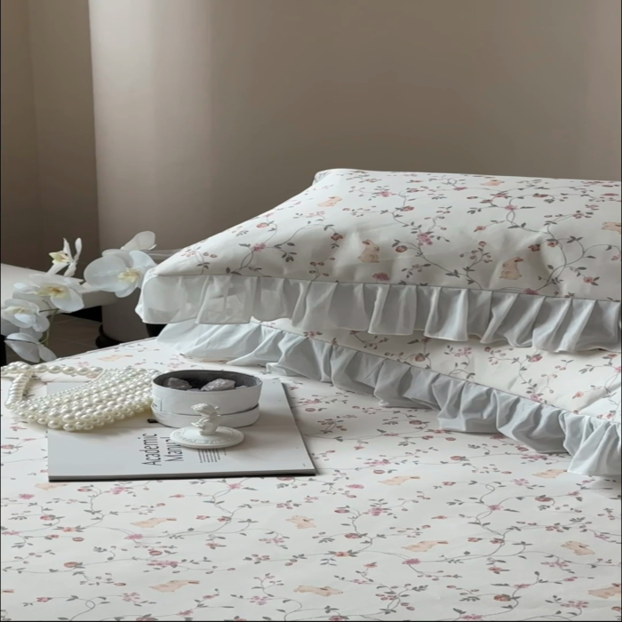 91家纺网 家纺一手货源 找家纺 昔可 2024新款A类900D仙仙雪纺纱床裙款冰丝席三件套 花园萌兔