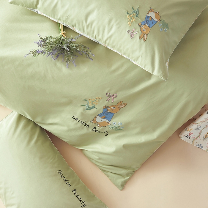 91家纺网 家纺一手货源 找家纺 怡家居 2024新款全棉印花加绣花四件套 花园兔