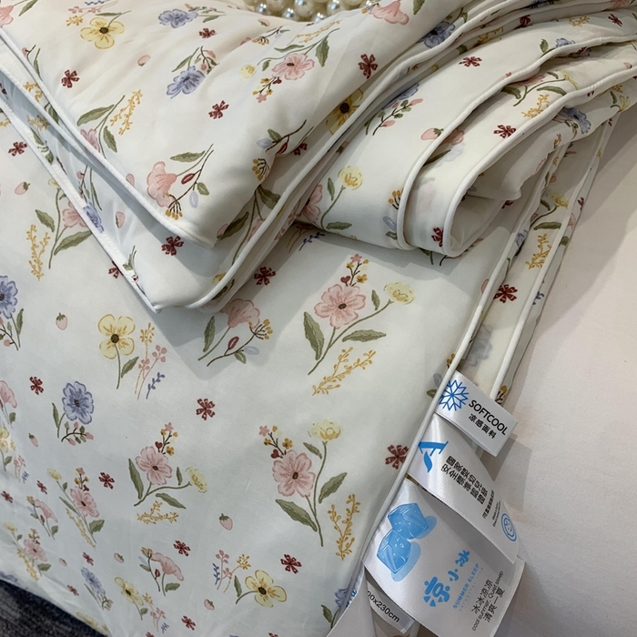 91家纺网 家纺一手货源 找家纺 奈萝家纺 2024新款A类凉感丝小凉皮夏被可机洗夏被新品空调被 暖意花开