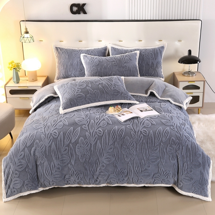 91家纺网 家纺一手货源 找家纺 芸锦豪2024新款花团雕花兔毛绒兔兔绒四件套 蓝灰