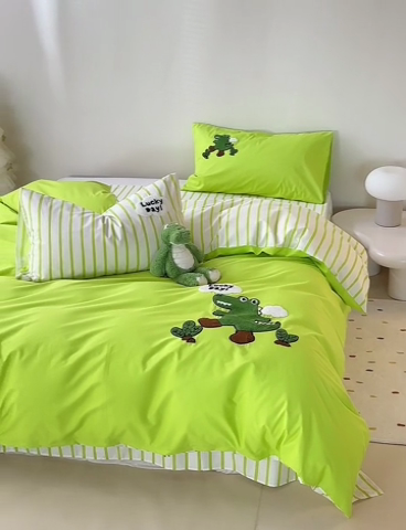 91家纺网 家纺一手货源 找家纺 怡家居 2024新款全棉印花加绣花四件套 小鳄鱼