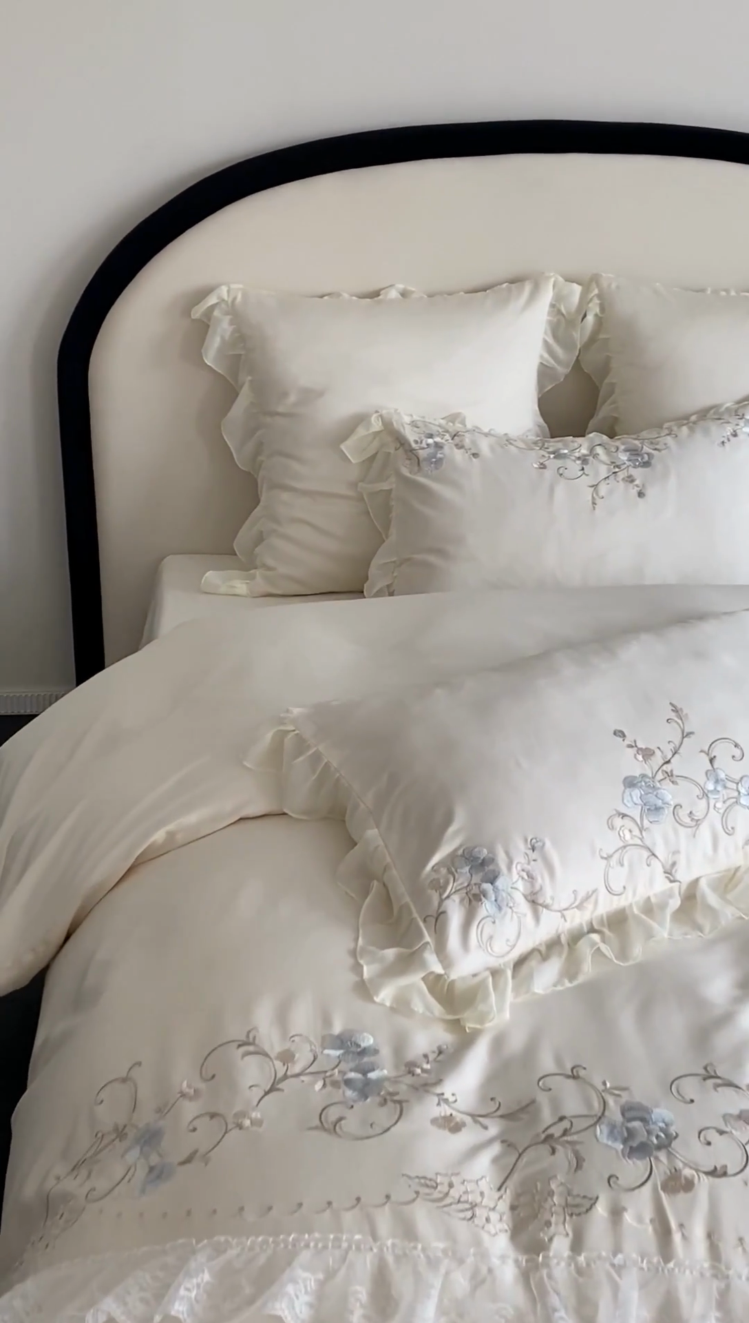 91家纺网 家纺一手货源 找家纺 品家居 2025新款全棉100支长绒棉刺绣四件套-梦里花开 浅香槟