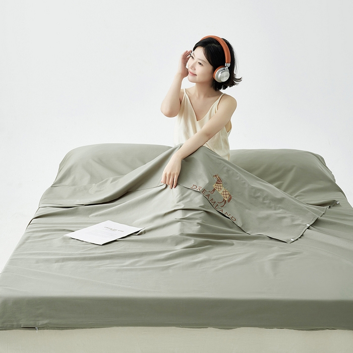 91家纺网 家纺一手货源 找家纺 千朵森 2024新款A类长绒棉刺绣睡袋 漾-烟灰绿