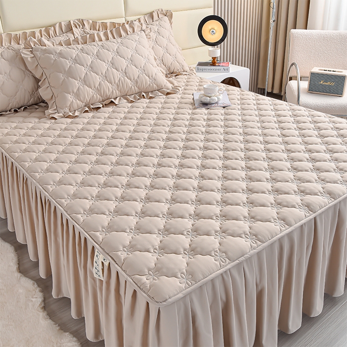 91家纺网 家纺一手货源 找家纺 床笠人家 2025新款亲肤磨毛夹棉床裙 卡其色