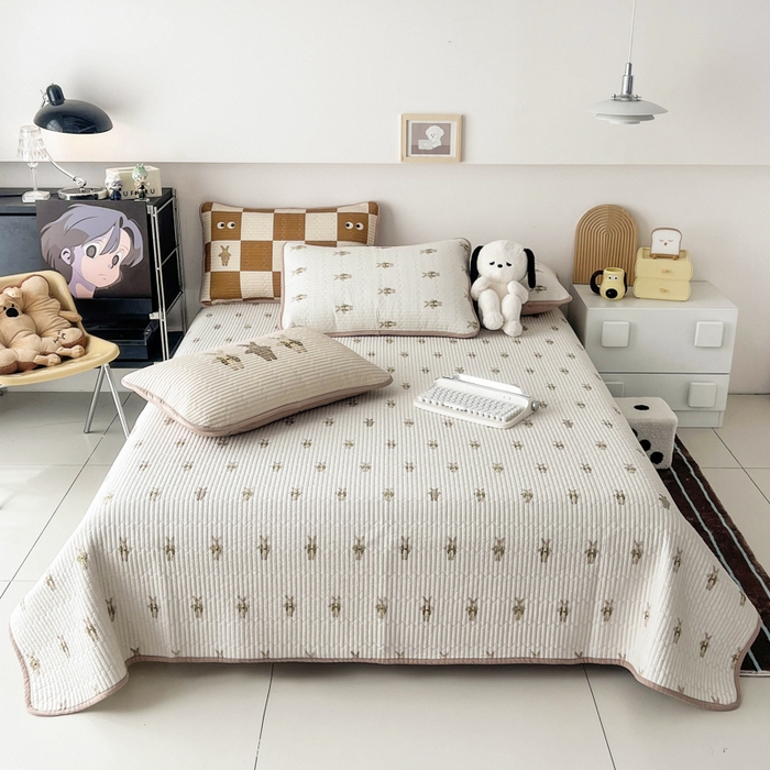 91家纺网 家纺一手货源 找家纺 茉夕家纺 2024新款数码双面纯棉水洗床盖 兔言兔语