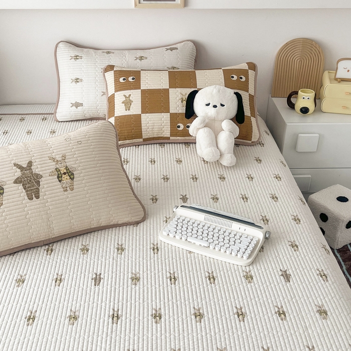 91家纺网 家纺一手货源 找家纺 茉夕家纺 2024新款数码双面纯棉水洗床盖 兔言兔语