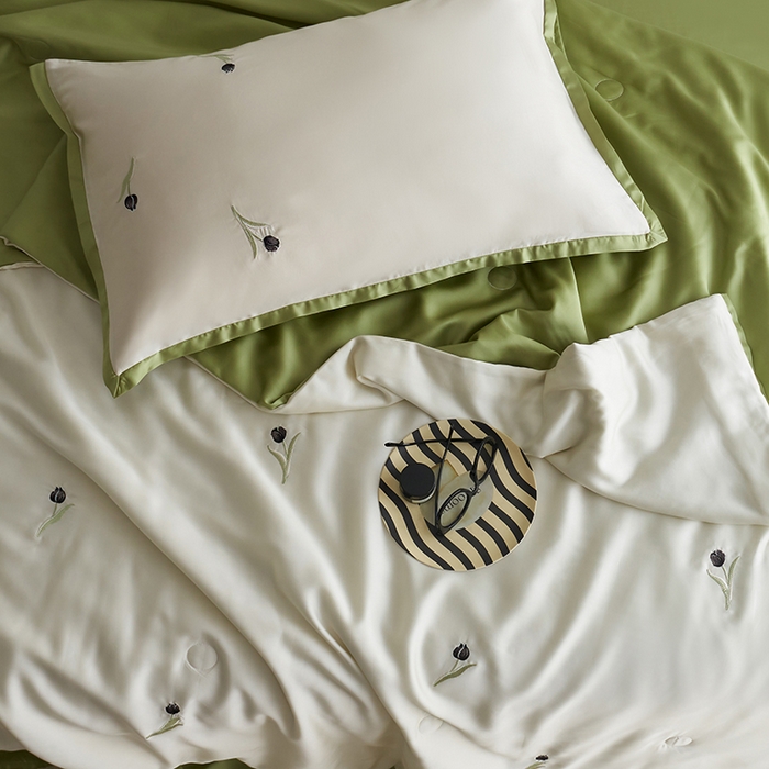 91家纺网 家纺一手货源 找家纺 安莱生活 2024新款莱赛尔天丝绣花夏被四件套-宽边系列 夏被-郁金香