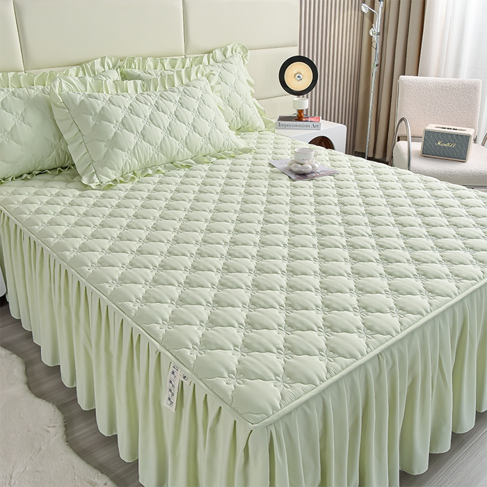 91家纺网 家纺一手货源 找家纺 床笠人家 2025新款亲肤磨毛夹棉床裙 抹茶绿