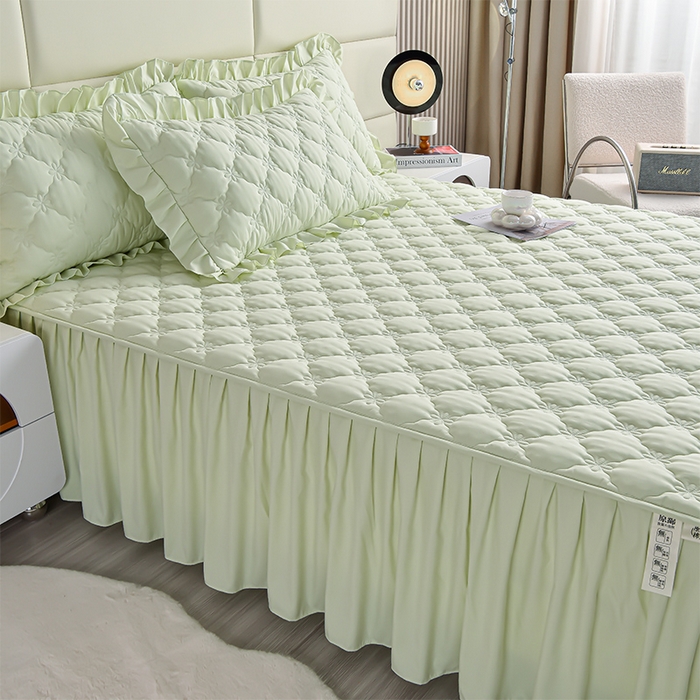 91家纺网 家纺一手货源 找家纺 床笠人家 2025新款亲肤磨毛夹棉床裙 抹茶绿