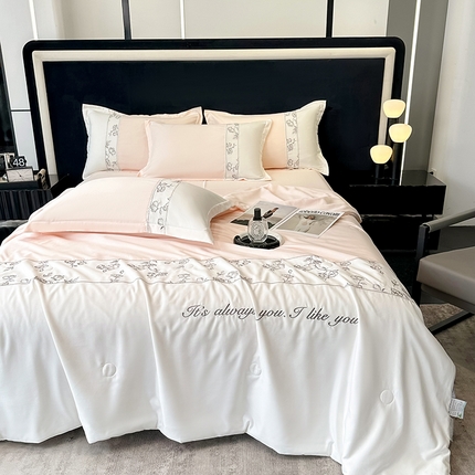 91家纺网 家纺一手货源 找家纺 天一阁 2024新款莱赛尔天丝刺绣夏被四件套 花海-浅紫