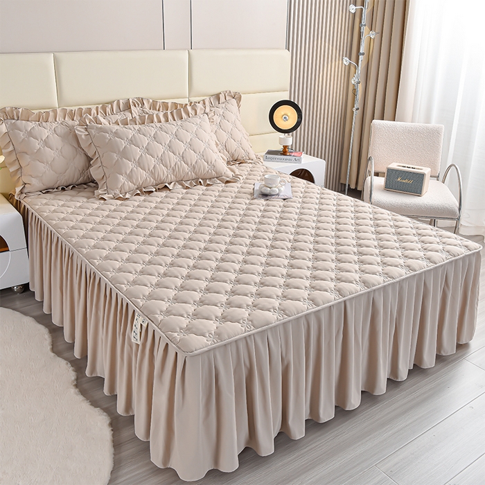 91家纺网 家纺一手货源 找家纺 床笠人家 2025新款亲肤磨毛夹棉床裙 卡其色