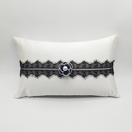 澜屿  25款禅丝高精密立体山茶花花边小抱枕头枕芯腰靠枕 米白