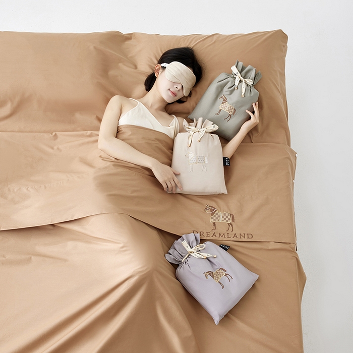 91家纺网 家纺一手货源 找家纺 千朵森 2024新款A类长绒棉刺绣睡袋 漾-香槟金