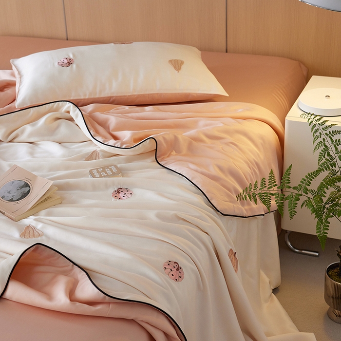 91家纺网 家纺一手货源 找家纺 （总）安莱生活 2024新款莱赛尔天丝绣花夏被四件套-萌神系列