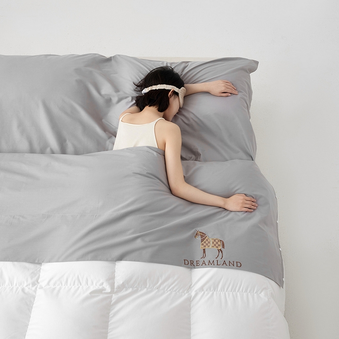 91家纺网 家纺一手货源 找家纺 千朵森 2024新款A类长绒棉刺绣睡袋 漾-雅士灰