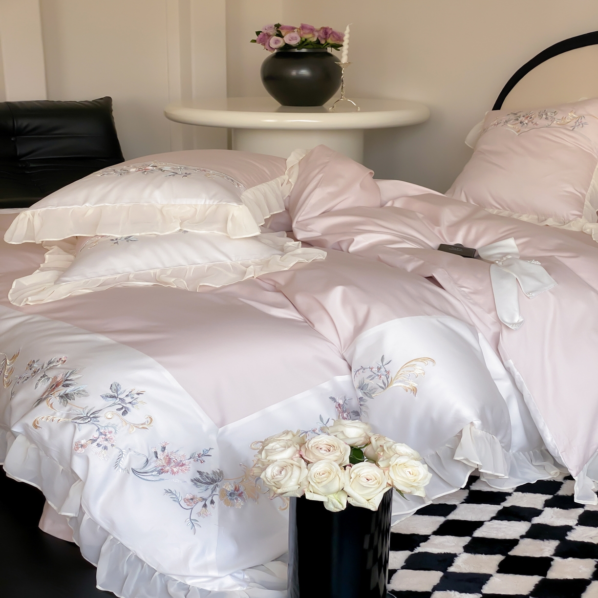 91家纺网 家纺一手货源 找家纺 品家居 2025新款全棉100支长绒棉刺绣四件套-夏洛特 粉