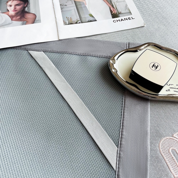 91家纺网 家纺一手货源 找家纺 慕尚家纺 2025新款凉感冰丝大牌miumiu凉席三件套 miu  深灰