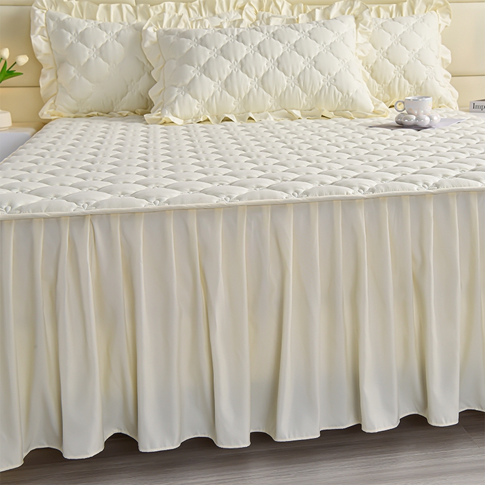 91家纺网 家纺一手货源 找家纺 床笠人家 2025新款亲肤磨毛夹棉床裙 浅米黄