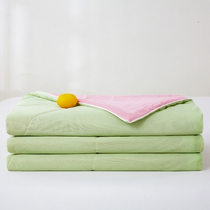 91家纺网 家纺一手货源 找家纺 好梦来家纺（原锦茂家纺） 2025新款A类凉感丝夏凉被冰淇淋夏被凉感丝夏被大豆空调被西瓜被 绿拼粉