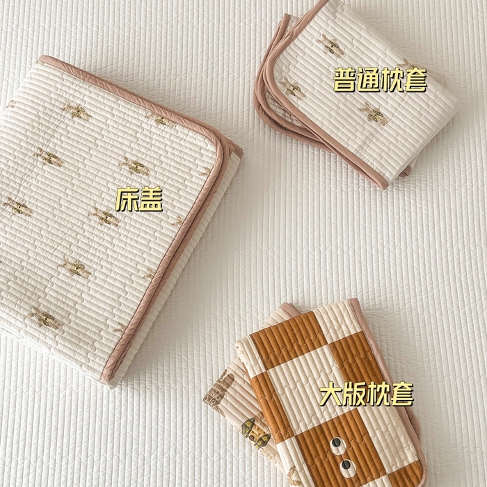 91家纺网 家纺一手货源 找家纺 茉夕家纺 2024新款数码双面纯棉水洗床盖 兔言兔语