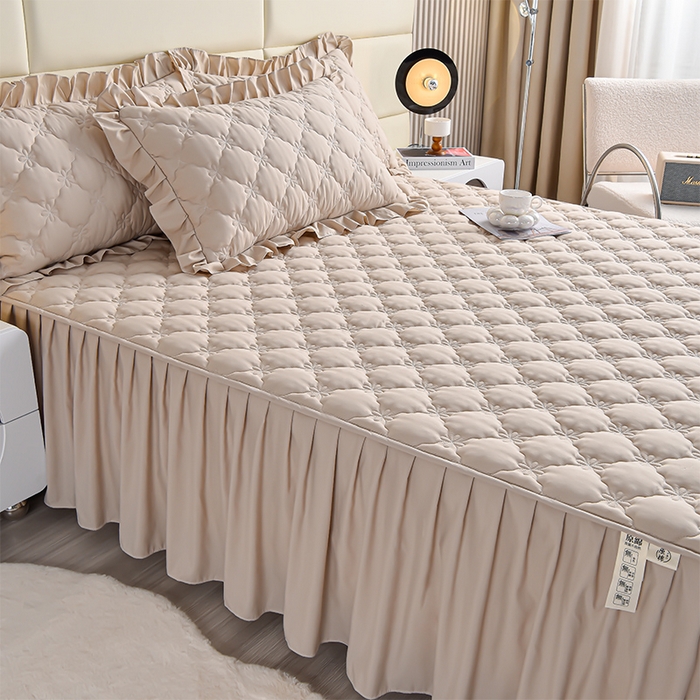 91家纺网 家纺一手货源 找家纺 床笠人家 2025新款亲肤磨毛夹棉床裙 卡其色