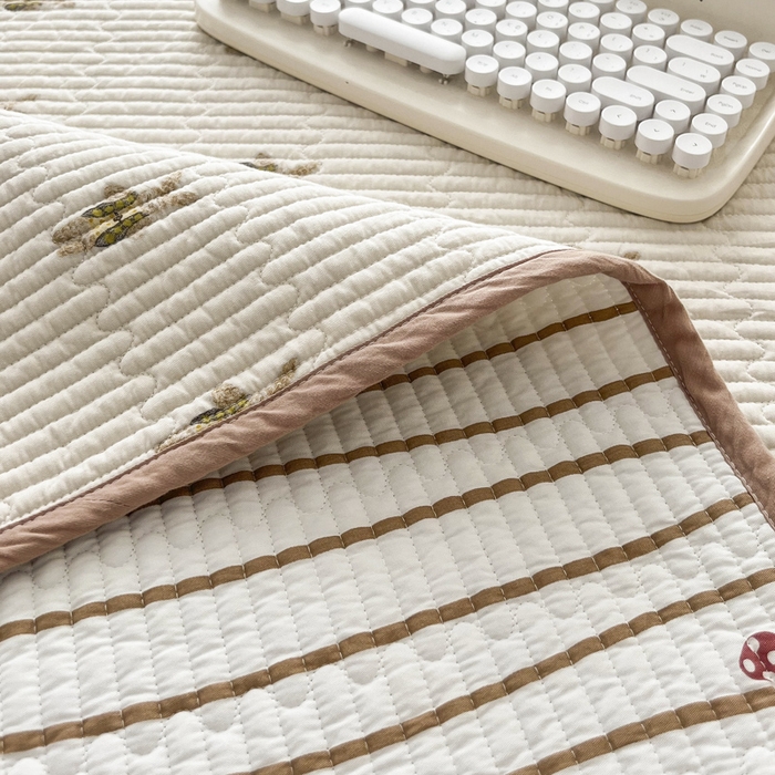 91家纺网 家纺一手货源 找家纺 茉夕家纺 2024新款数码双面纯棉水洗床盖 兔言兔语