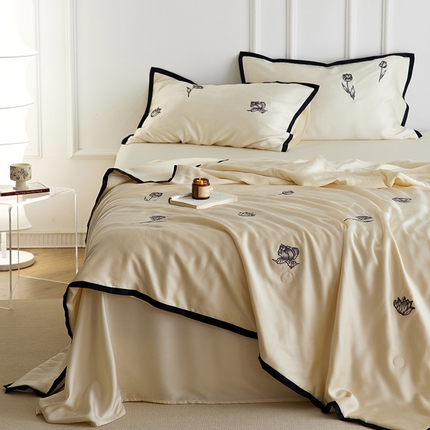 91家纺网 家纺一手货源 找家纺 （总）安莱生活 2024新款莱赛尔天丝绣花夏被四件套-宽边系列