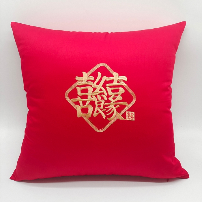 91家纺网 家纺一手货源 找家纺 澜屿 全棉100支婚庆大红刺绣抱枕