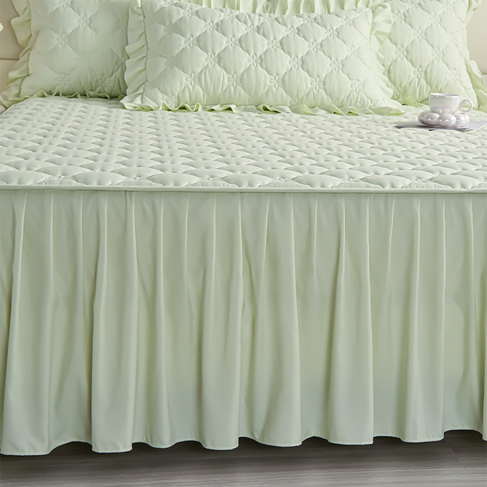 91家纺网 家纺一手货源 找家纺 床笠人家 2025新款亲肤磨毛夹棉床裙 抹茶绿