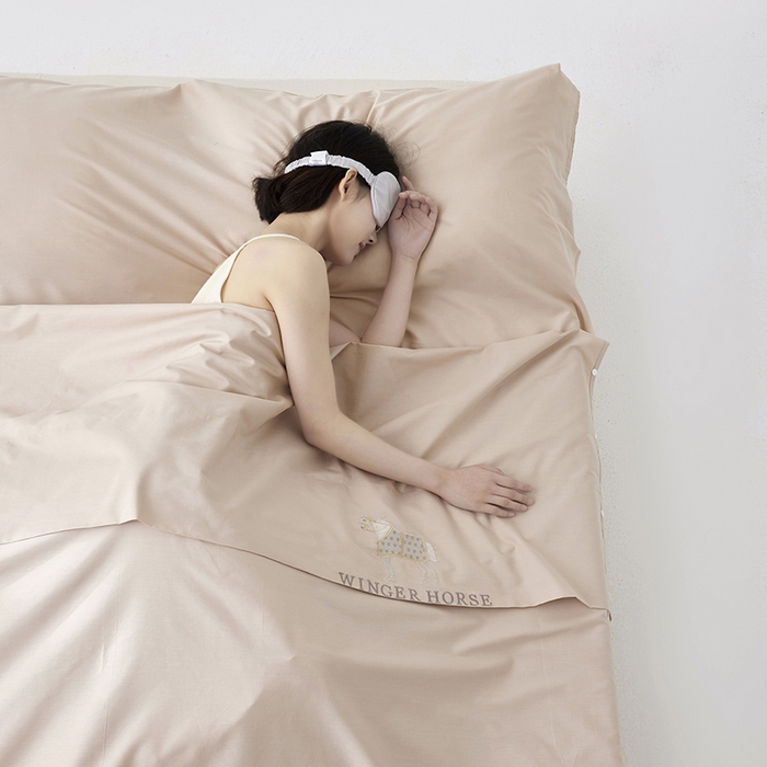 91家纺网 家纺一手货源 找家纺 千朵森 2024新款A类长绒棉刺绣睡袋 漾-杏仁米