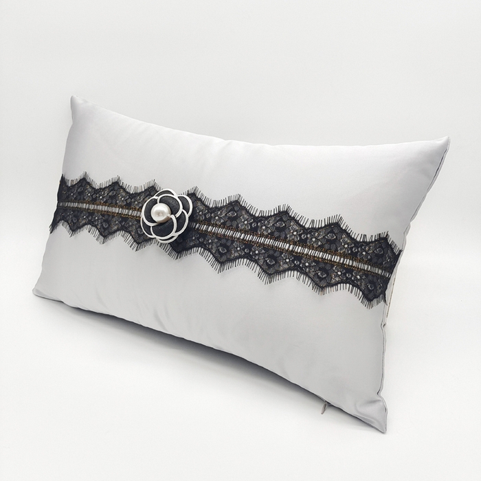 91家纺网 家纺一手货源 找家纺 澜屿  25款禅丝高精密立体山茶花花边小抱枕头枕芯腰靠枕 银灰