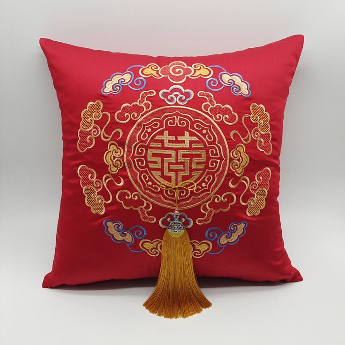91家纺网 家纺一手货源 找家纺 （总）澜屿 24款全棉100支婚庆大红刺绣工艺流苏小抱枕头枕芯腰靠枕