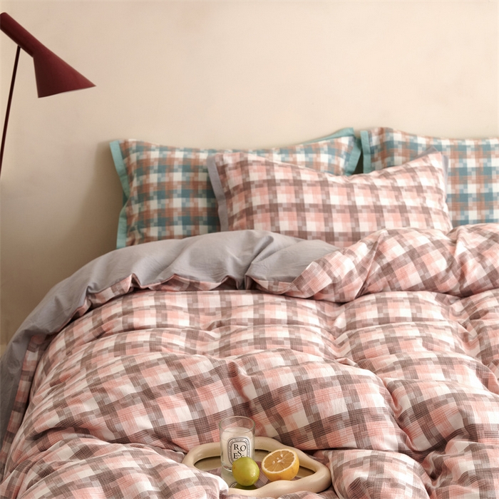 91家纺网 家纺一手货源 找家纺 榻尚家居  2024新款经典田园格子色织水洗棉系列 轻居 粉