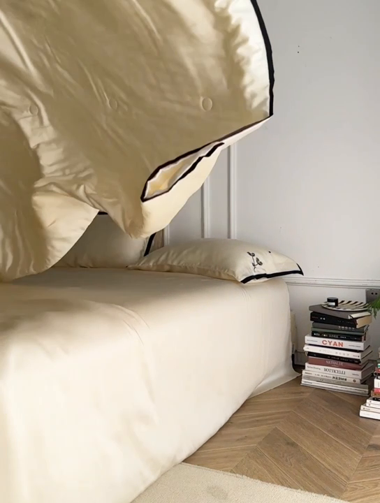 91家纺网 家纺一手货源 找家纺 安莱生活 2024新款莱赛尔天丝绣花夏被四件套-宽边系列 夏被-黑色堇