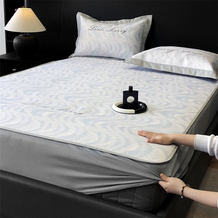 91家纺网 家纺一手货源 找家纺 三味舒屋 2025新款凉感抗菌防螨刺绣冰丝席（新升级7A抗菌）--巴赫 巴赫蓝-床笠款