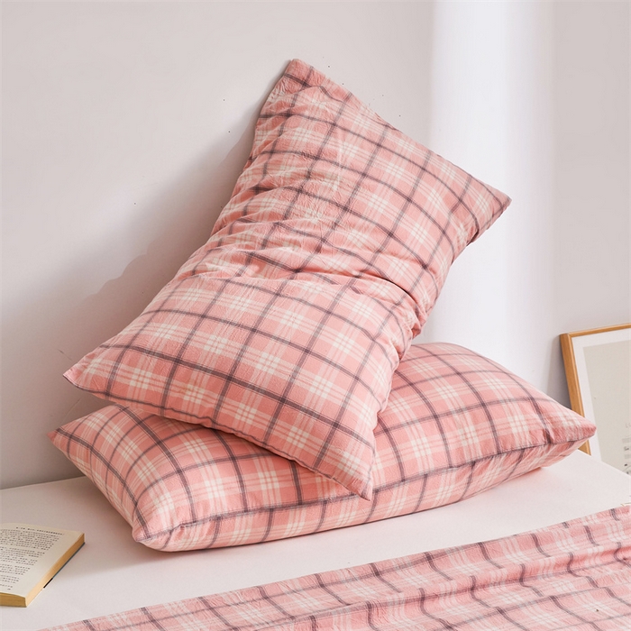 91家纺网 家纺一手货源 找家纺 雅萱家纺 2024新款A类色织全棉水洗棉单枕套 未央-浅粉