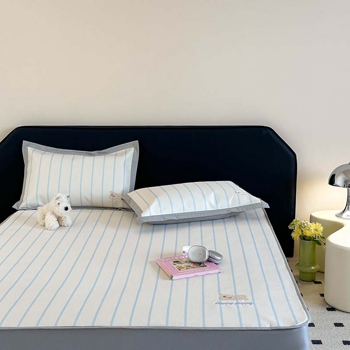 91家纺网 家纺一手货源 找家纺 昔可家纺 2024新款A类900D数码印花刺绣床笠款冰丝席 开心蝴蝶结狗