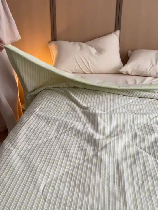 91家纺网 家纺一手货源 找家纺 安莱生活 2024新款水洗色织锦瑟夏被 锦瑟-嫩绿