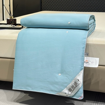91家纺网 家纺一手货源 找家纺 江山被业 2025新款长绒棉蚕丝被 天蓝