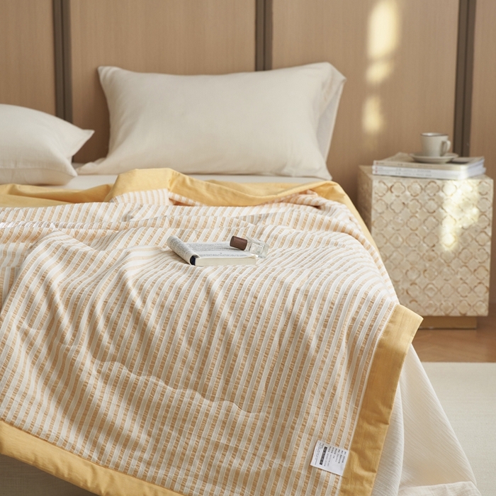 91家纺网 家纺一手货源 找家纺 安莱生活 2024新款水洗色织锦瑟夏被 锦瑟-驼黄