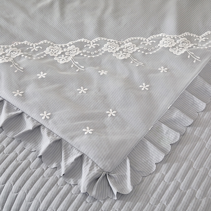 91家纺网 家纺一手货源 找家纺 绣女坊 2024新款泡泡棉床盖四件套 高级灰