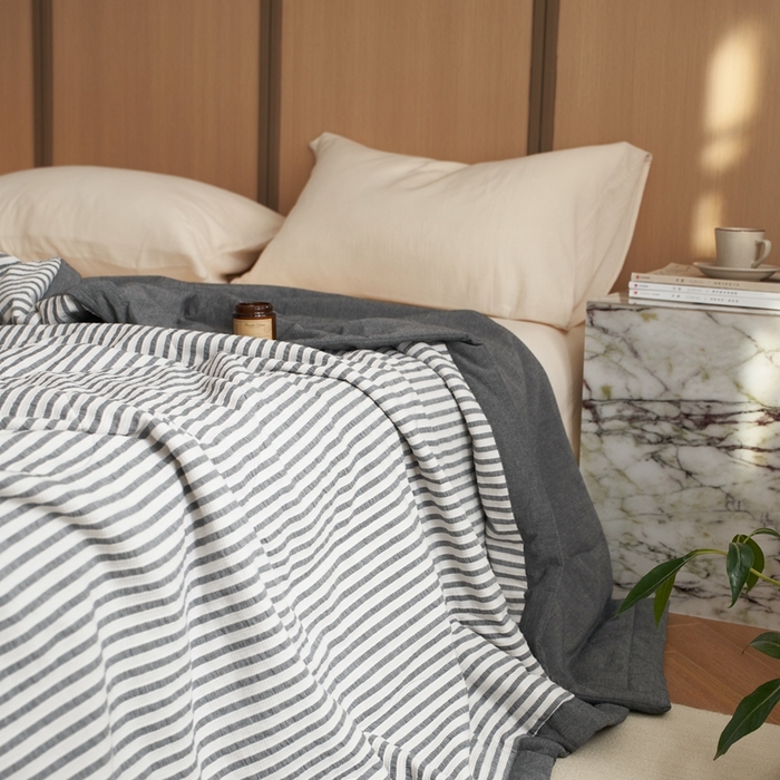 91家纺网 家纺一手货源 找家纺 安莱生活 2024新款水洗色织锦瑟夏被 锦瑟-深灰