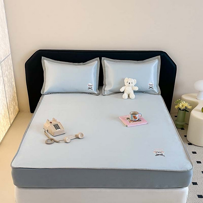 91家纺网 家纺一手货源 找家纺 昔可家纺 2024新款A类900D纯色绣花床笠款冰丝席 蝴蝶结泰迪