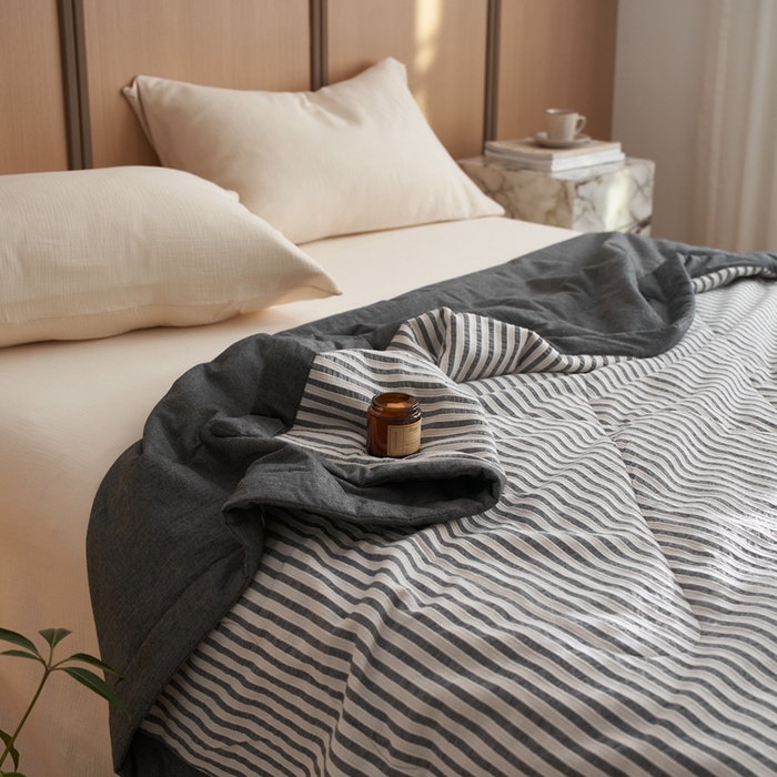 91家纺网 家纺一手货源 找家纺 安莱生活 2024新款水洗色织锦瑟夏被 锦瑟-深灰