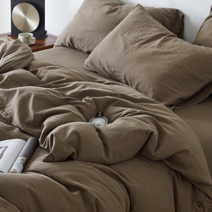 91家纺网 家纺一手货源 找家纺 梦享生活家居 2024新款全棉小提花四件套系列 棕咖