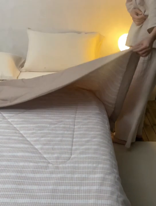 91家纺网 家纺一手货源 找家纺 安莱生活 2024新款水洗色织花漾夏被 花漾-卡其