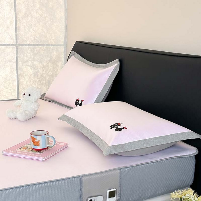 91家纺网 家纺一手货源 找家纺 昔可家纺 2024新款A类900D纯色绣花床笠款冰丝席 樱桃黑猫