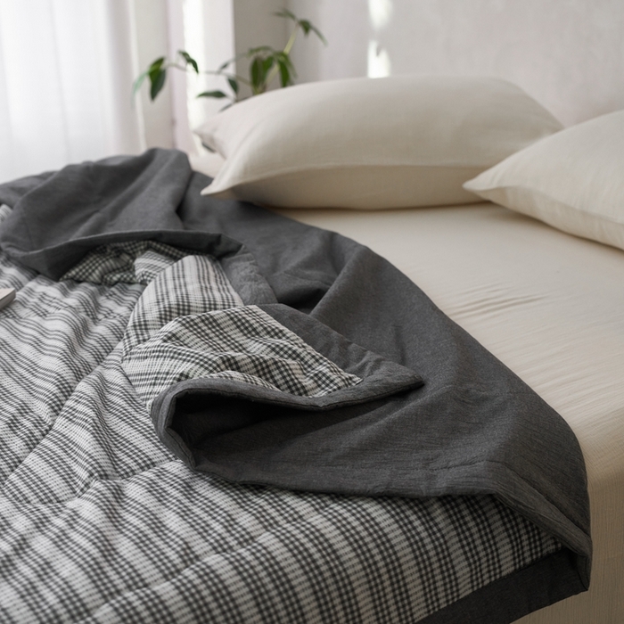 91家纺网 家纺一手货源 找家纺 安莱生活 2024新款水洗色织花漾夏被 花漾-深灰