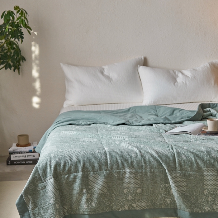 91家纺网 家纺一手货源 找家纺 安莱生活 2024新品双层纱色织花妍缤纷单夏被 花妍缤纷-灰绿