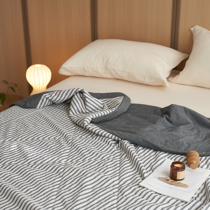 91家纺网 家纺一手货源 找家纺 安莱生活 2024新款水洗色织锦瑟夏被 锦瑟-深灰